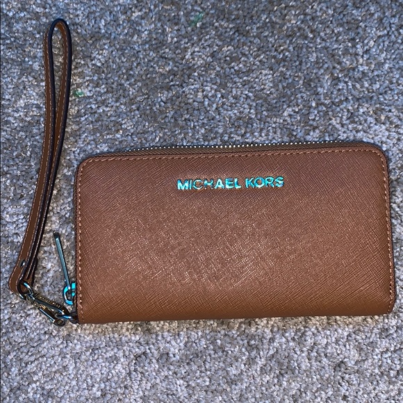 Michael Kors Accessories - Brown Michael Kors Wallet! Like New!